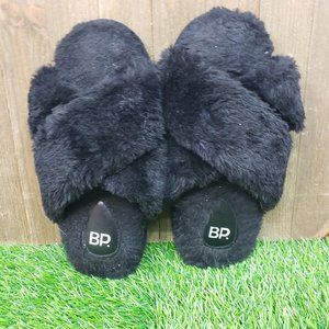 BP. Sophie CRISS CROSS SLIPPERS - Black - S (5-6) Plush Comfort